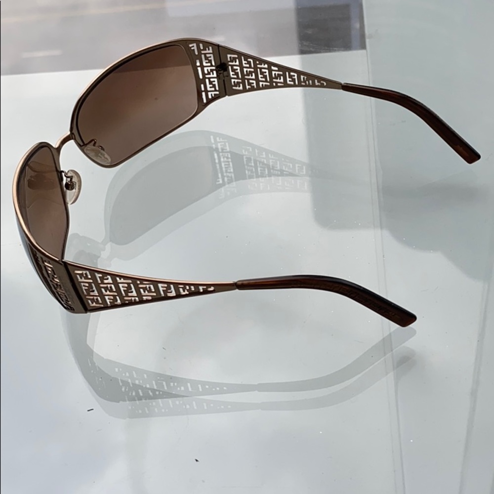 Gorgeous Fendi sunglasses